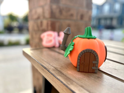 Enchanting Fairy Pumpkin Cottage: Miniature Garden House with Functional Door